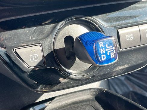 Used 2022 Toyota Prius XLE w/ Advanced Technology Package image 16