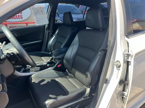 Used 2016 Honda Accord Sport image 11