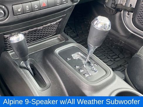 Used 2017 Jeep Wrangler Unlimited Sahara image 11