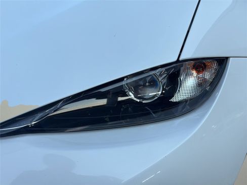 Used 2020 MAZDA MX-5 Miata 100th Anniversary RWD image 11
