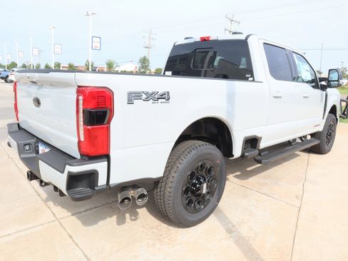 New 2026 Ford F250 Lariat w/ Black Appearance Package image 23