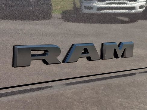 New 2026 RAM 2500 Big Horn AWD/4WD image 19