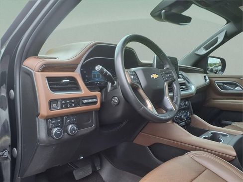 Used 2023 Chevrolet Tahoe High Country w/ Premium Package 2 AWD/4WD image 13