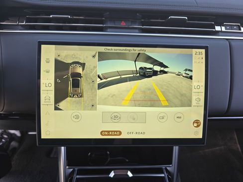 New 2026 Land Rover Range Rover Long Wheelbase SE AWD/4WD image 25