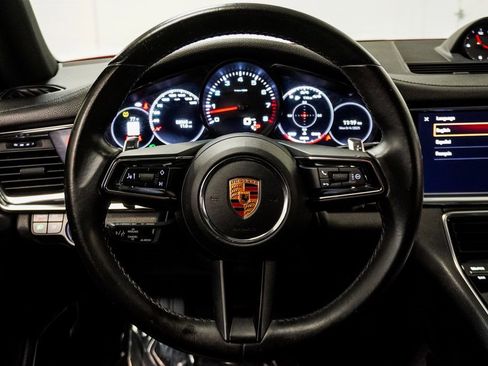 Used 2022 Porsche Panamera 4 Platinum Edition image 29