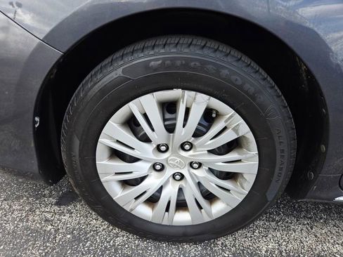 Used 2012 Toyota Camry LE image 31