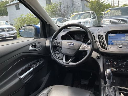 Used 2019 Ford Escape SEL AWD/4WD image 17