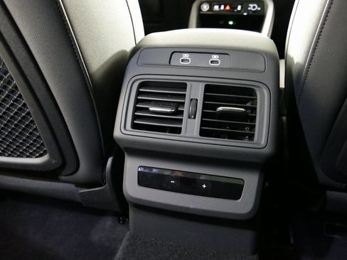 Certified 2025 Audi Q5 2.0T Premium Plus w/ Premium Plus image 30