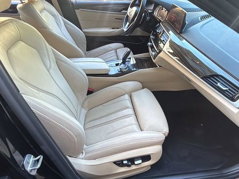 Used 2019 BMW 530i xDrive w/ Convenience Package image 21