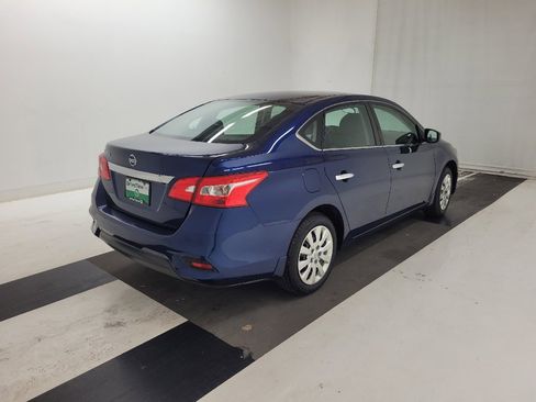 Used 2019 Nissan Sentra S image 9