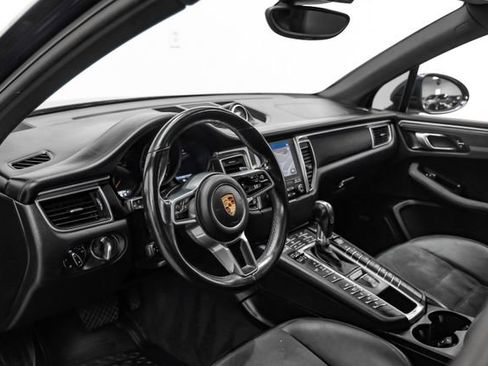 Used 2018 Porsche Macan GTS AWD/4WD image 3