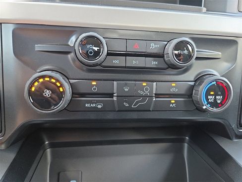 New 2025 Ford F250 XLT w/ FX4 Off-Road Package image 8