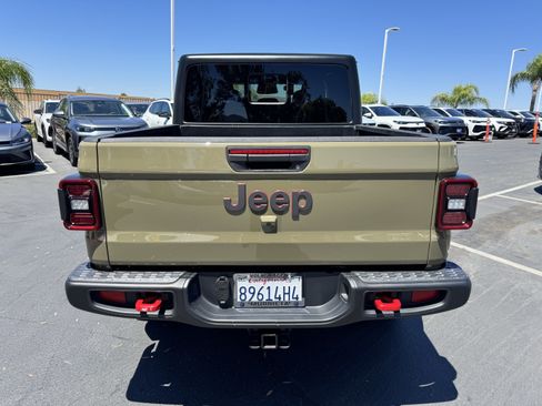 Used 2026 Jeep Gladiator Rubicon AWD/4WD image 8