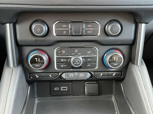 Used 2024 Chevrolet Tahoe LT image 29