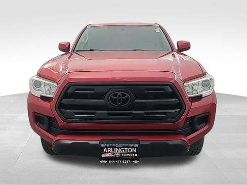 Used 2016 Toyota Tacoma SR image 9