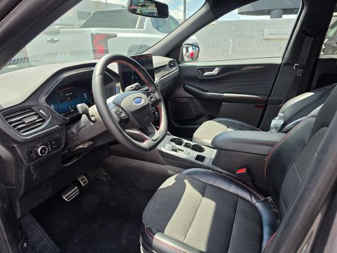 Used 2023 Ford Escape ST-Line Elite AWD/4WD image 12