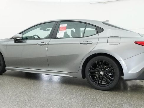 New 2026 Toyota Camry SE FWD image 40