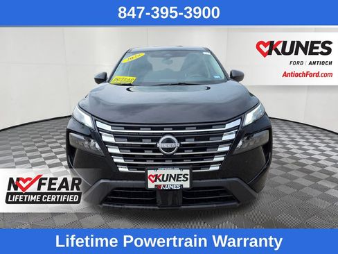 Used 2025 Nissan Rogue SV FWD image 2