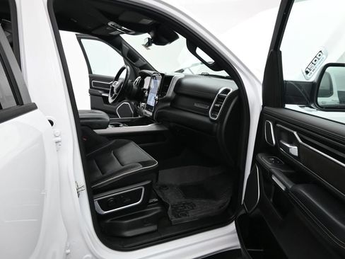 Used 2023 RAM 1500 Laramie AWD/4WD image 11