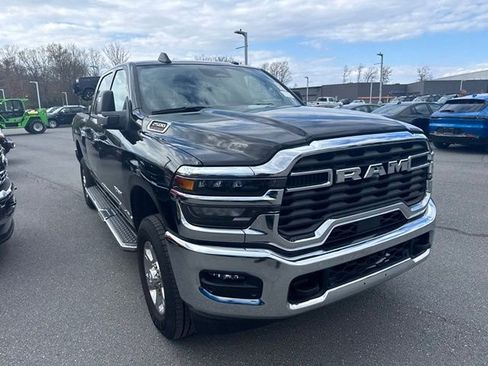 Used 2025 RAM 2500 Big Horn AWD/4WD image 7