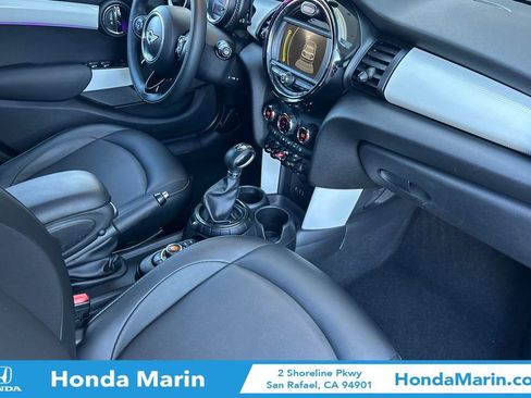 Used 2015 MINI Cooper 4-Door Hardtop image 20