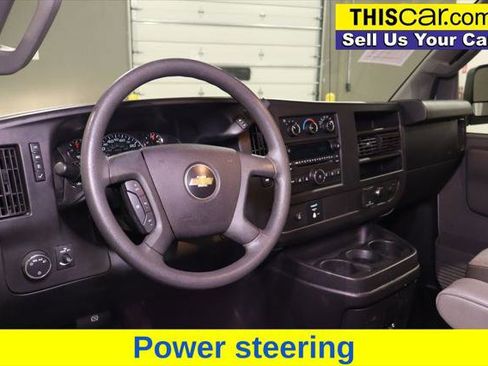 Used 2017 Chevrolet Express 3500 image 17