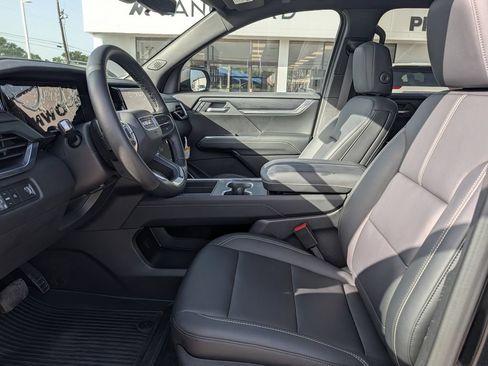 New 2026 GMC Acadia Elevation w/ Elevation Premium Package FWD image 25