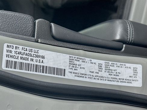 Used 2020 Jeep Grand Cherokee Altitude AWD/4WD image 12
