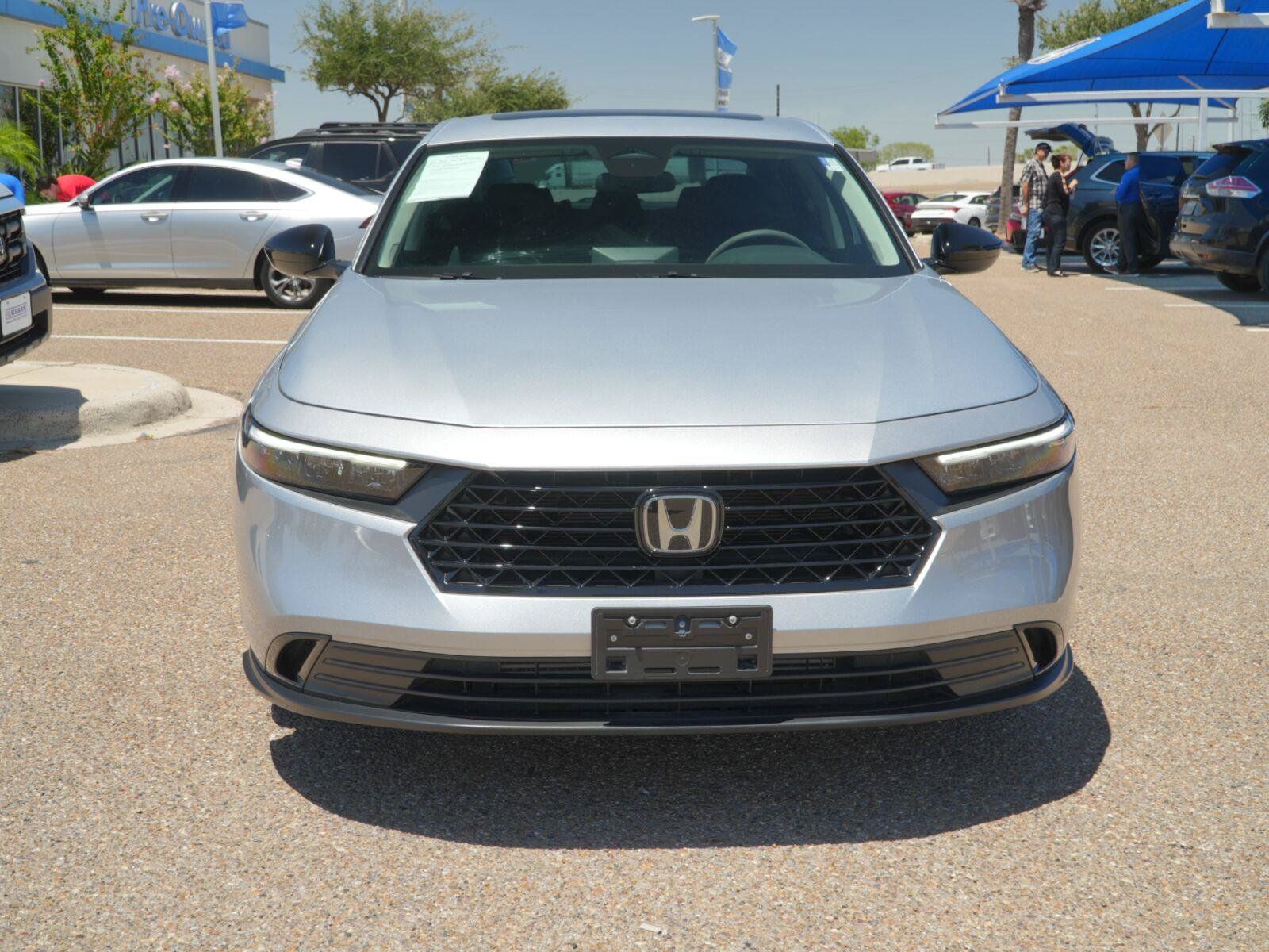 Used 2025 Honda Accord SE image 2