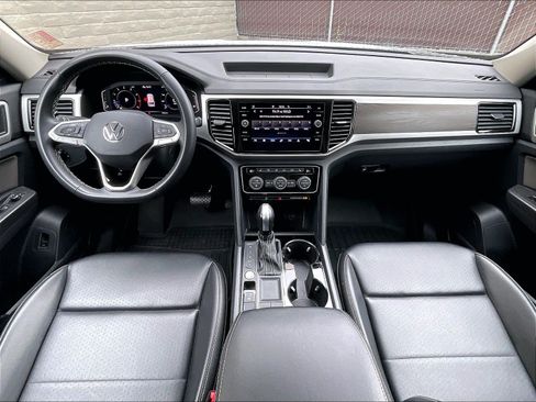 Certified 2022 Volkswagen Atlas SE FWD image 15
