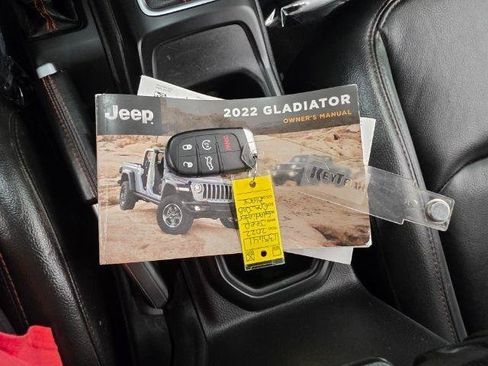 Used 2022 Jeep Gladiator Rubicon AWD/4WD image 26