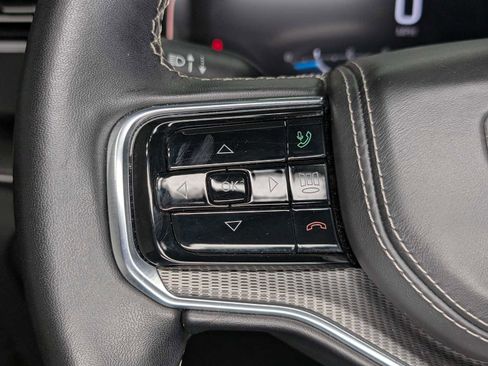 Used 2023 Jeep Grand Wagoneer Series II image 37