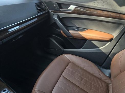 Used 2019 Audi Q5 2.0T Premium Plus w/ Premium Plus Package image 27