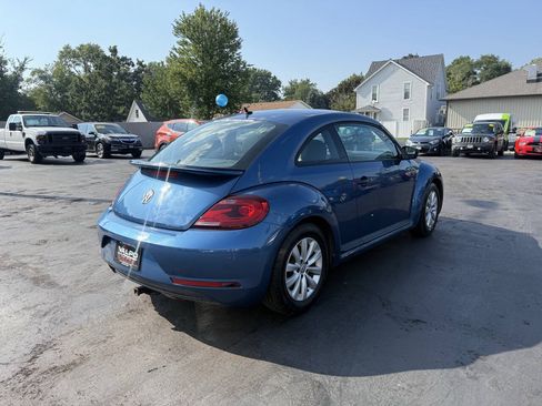 Used 2018 Volkswagen Beetle 2.0T S FWD image 4