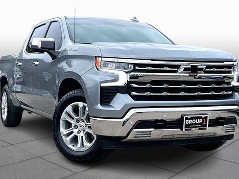 Used 2025 Chevrolet Silverado 1500 LTZ image 3