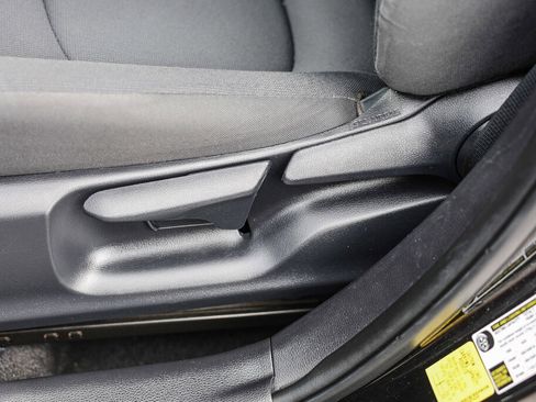 Certified 2022 Toyota Corolla LE FWD image 10