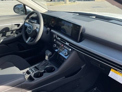 New 2025 Hyundai Sonata SE FWD image 26