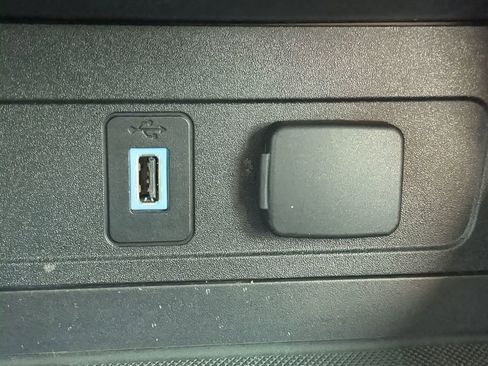 Used 2017 Ford Escape SE image 22