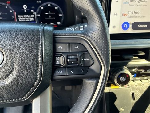 Used 2025 Toyota 4Runner Trailhunter image 22