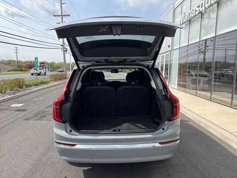 Certified 2025 Volvo XC90 B6 Plus AWD/4WD image 11
