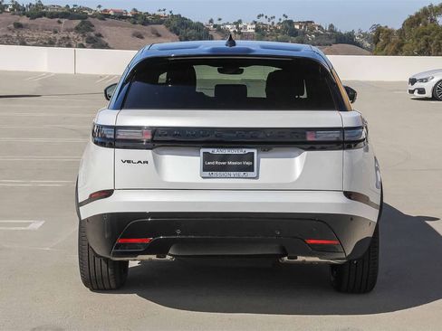 New 2026 Land Rover Range Rover Velar Dynamic SE image 5