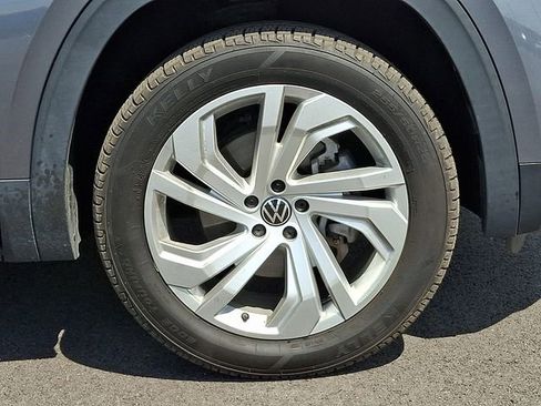 Used 2021 Volkswagen Atlas SE image 9