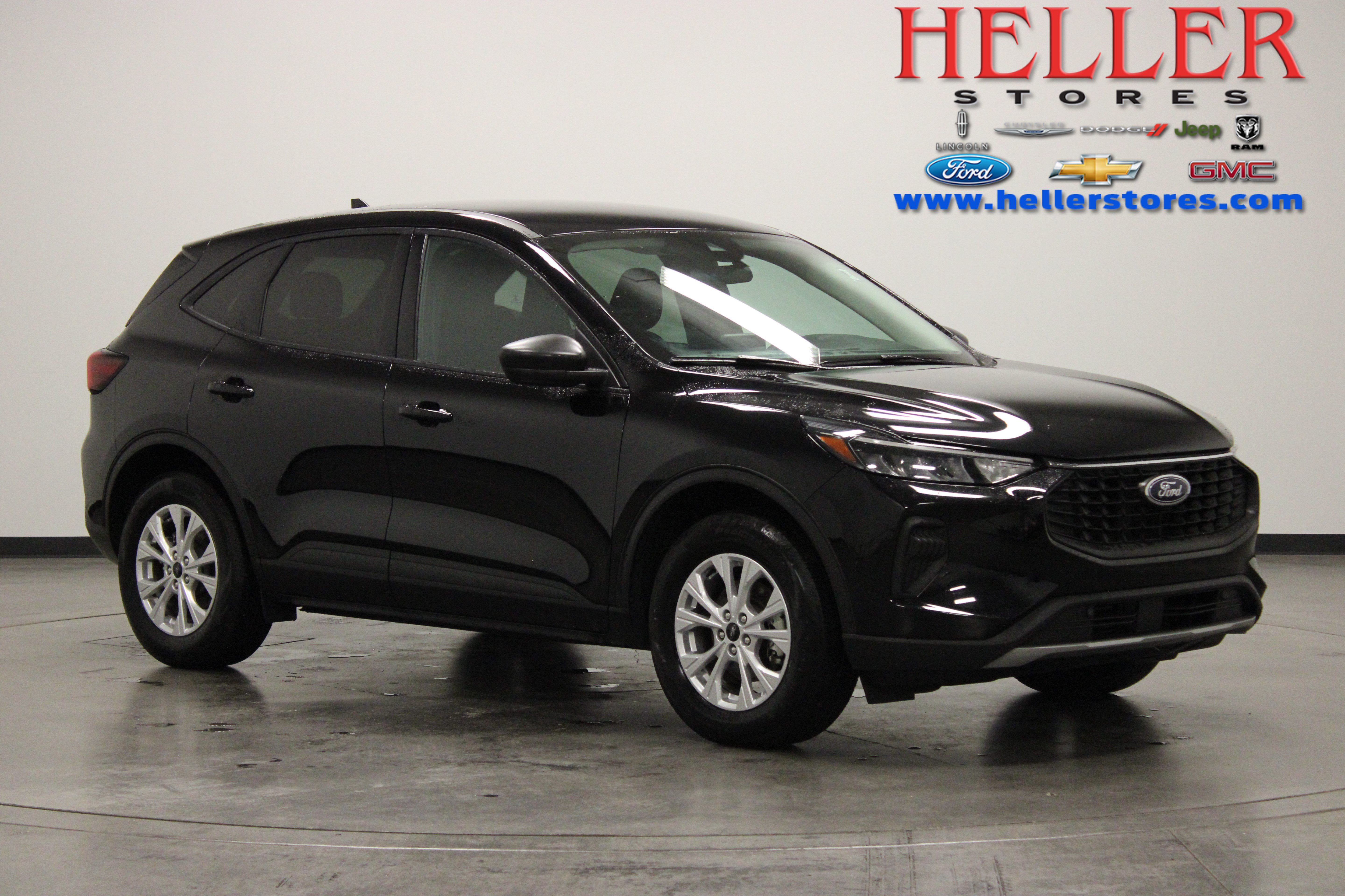 Used 2025 Ford Escape Active AWD/4WD image 1