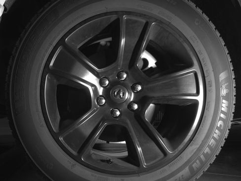 Used 2020 RAM 1500 Big Horn AWD/4WD image 11