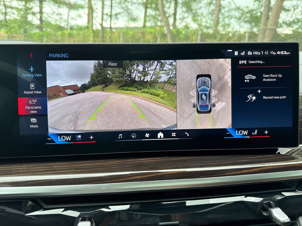 New 2026 BMW X6 M60i AWD/4WD image 18