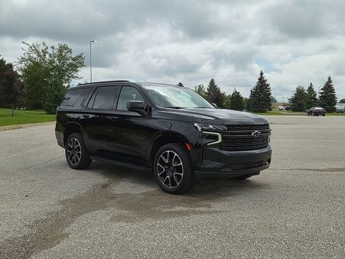 Used 2021 Chevrolet Tahoe RST w/ Luxury Package AWD/4WD image 3