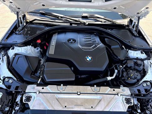 Used 2023 BMW 330i Sedan w/ Premium Package RWD image 13