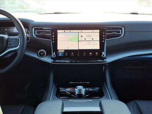 New 2026 Jeep Grand Wagoneer image 7