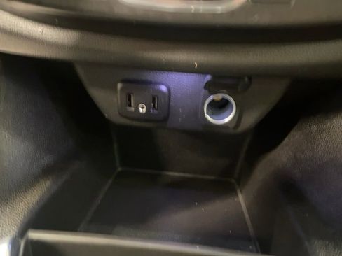 Certified 2022 Chevrolet Traverse LS image 23