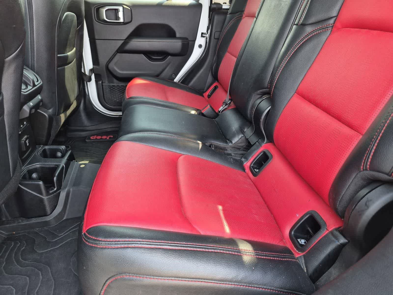 Used 2020 Jeep Gladiator Overland AWD/4WD image 11